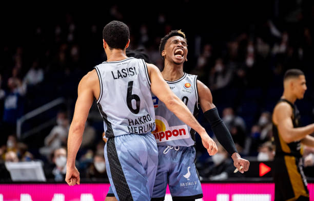 稳固的后防 稳固的后防